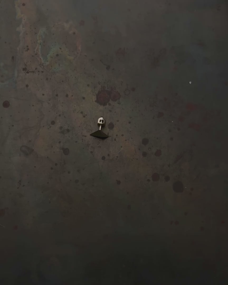 14k white gold single earring PYRAMID