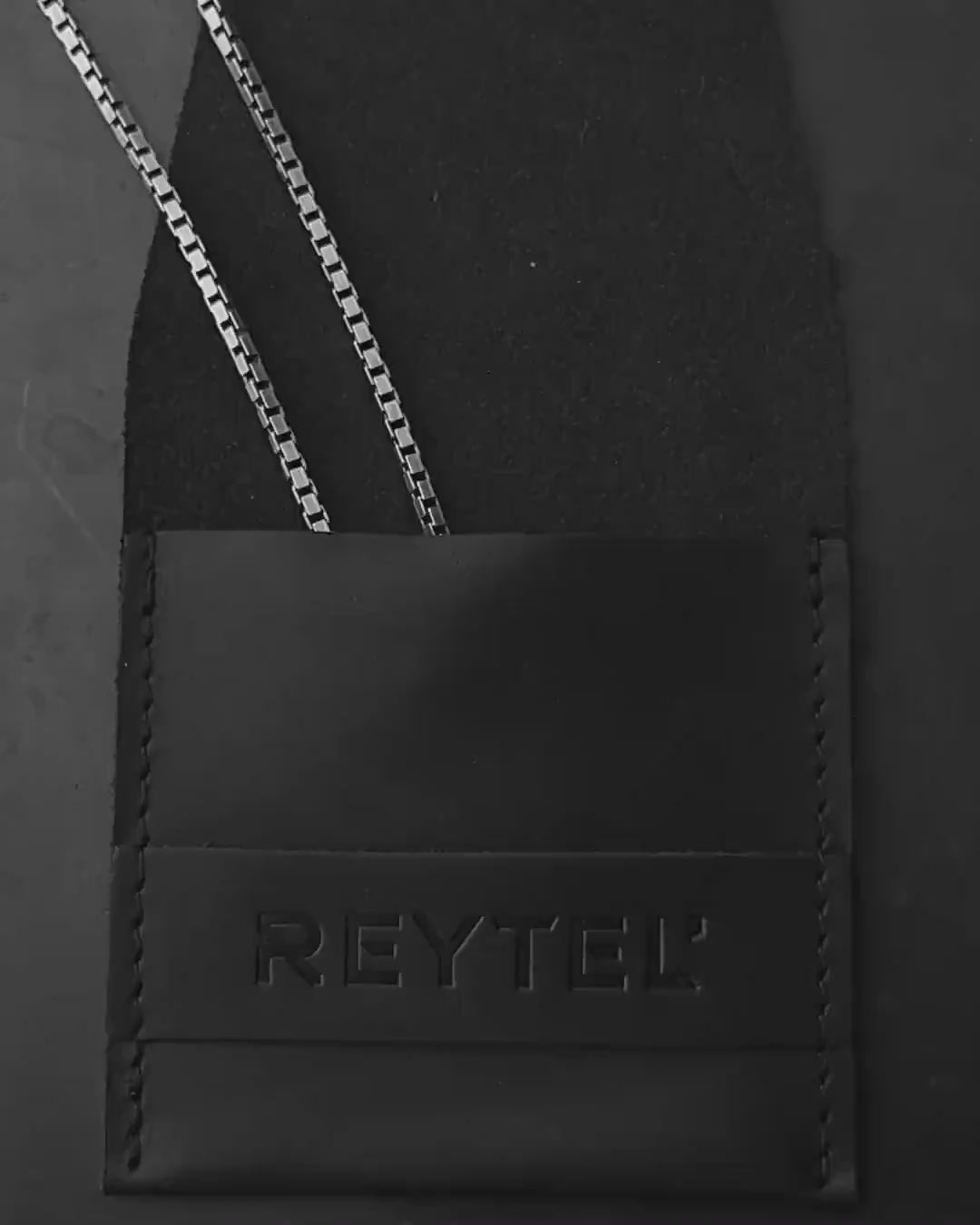 CAMISA BORDADA Cruz plateada VEGVISIR - SVARGA mini