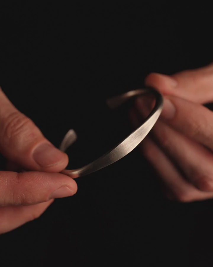 Silver bangle DEVOTION