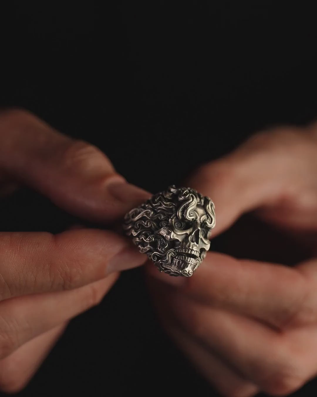 Silver ring MORTALES