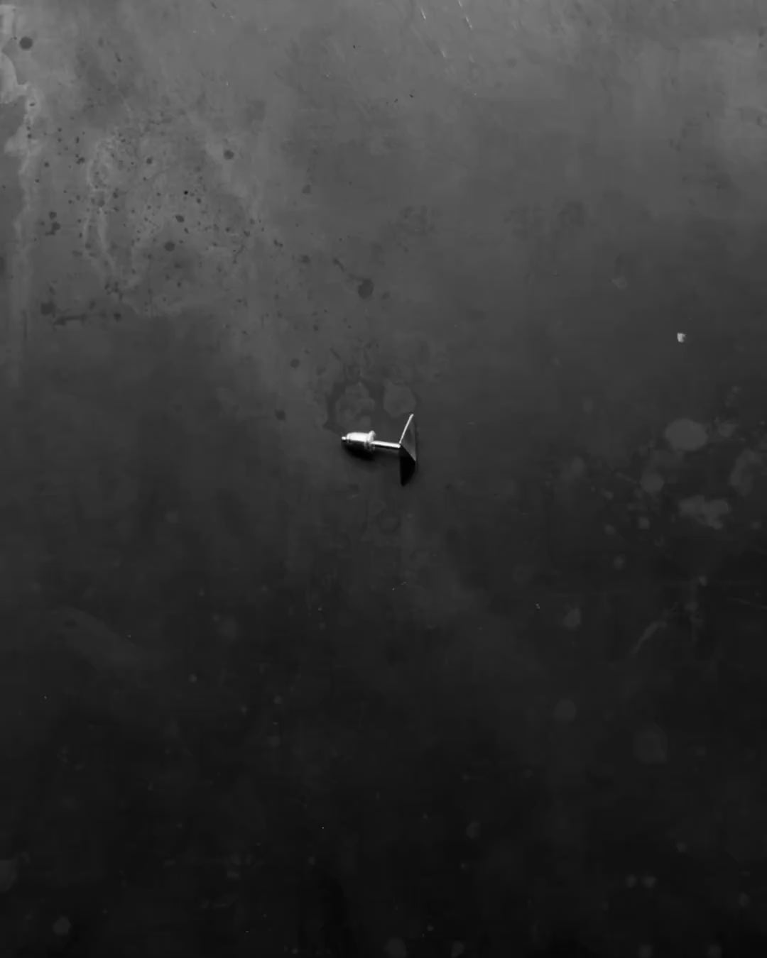 Silver earring PYRAMID