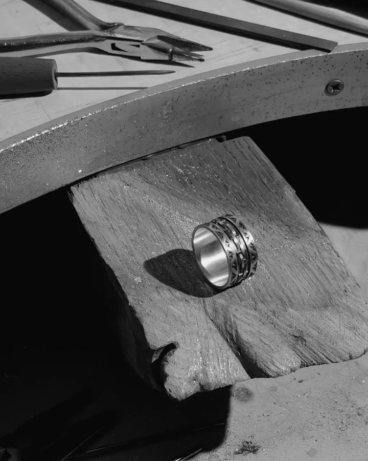 GEOMETRY silver ring