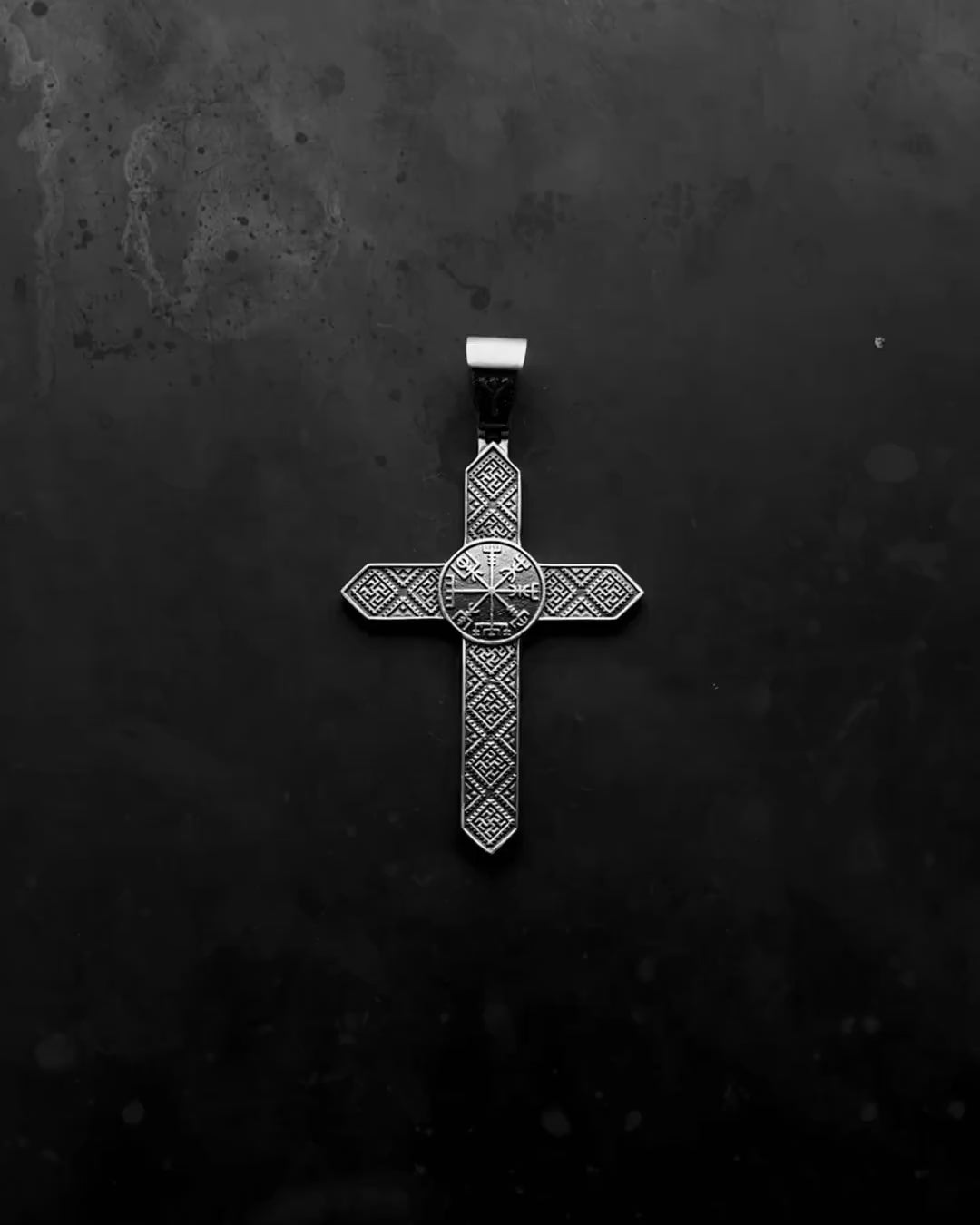 Silver cross VEGVISIR. EMBROIDERED SHIRT - SVARGA