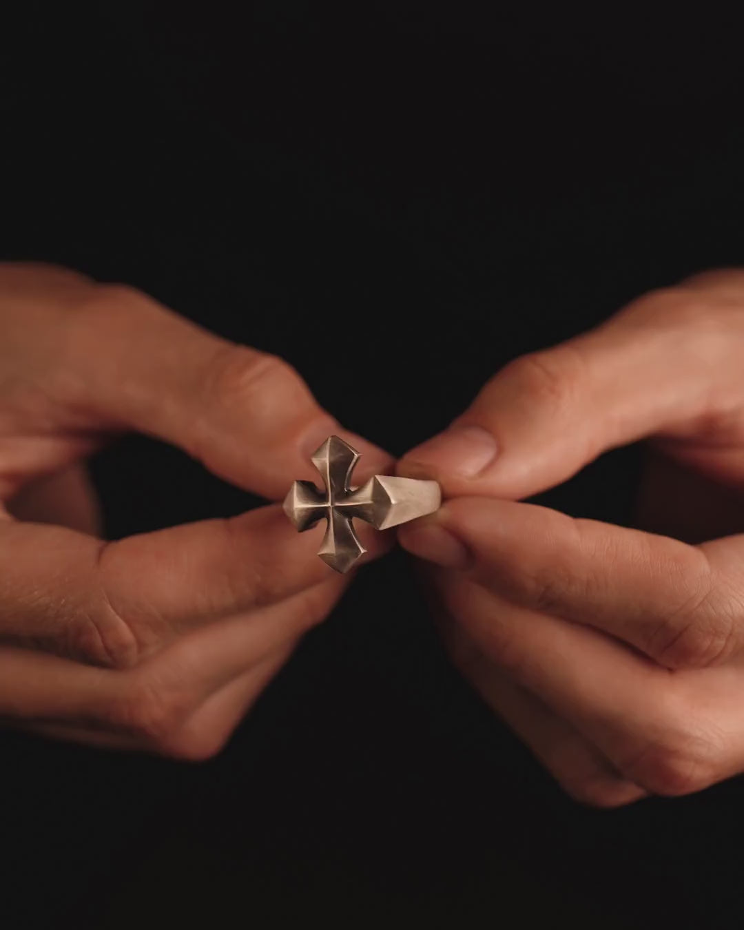 Silver ring CROSS PATTÉE