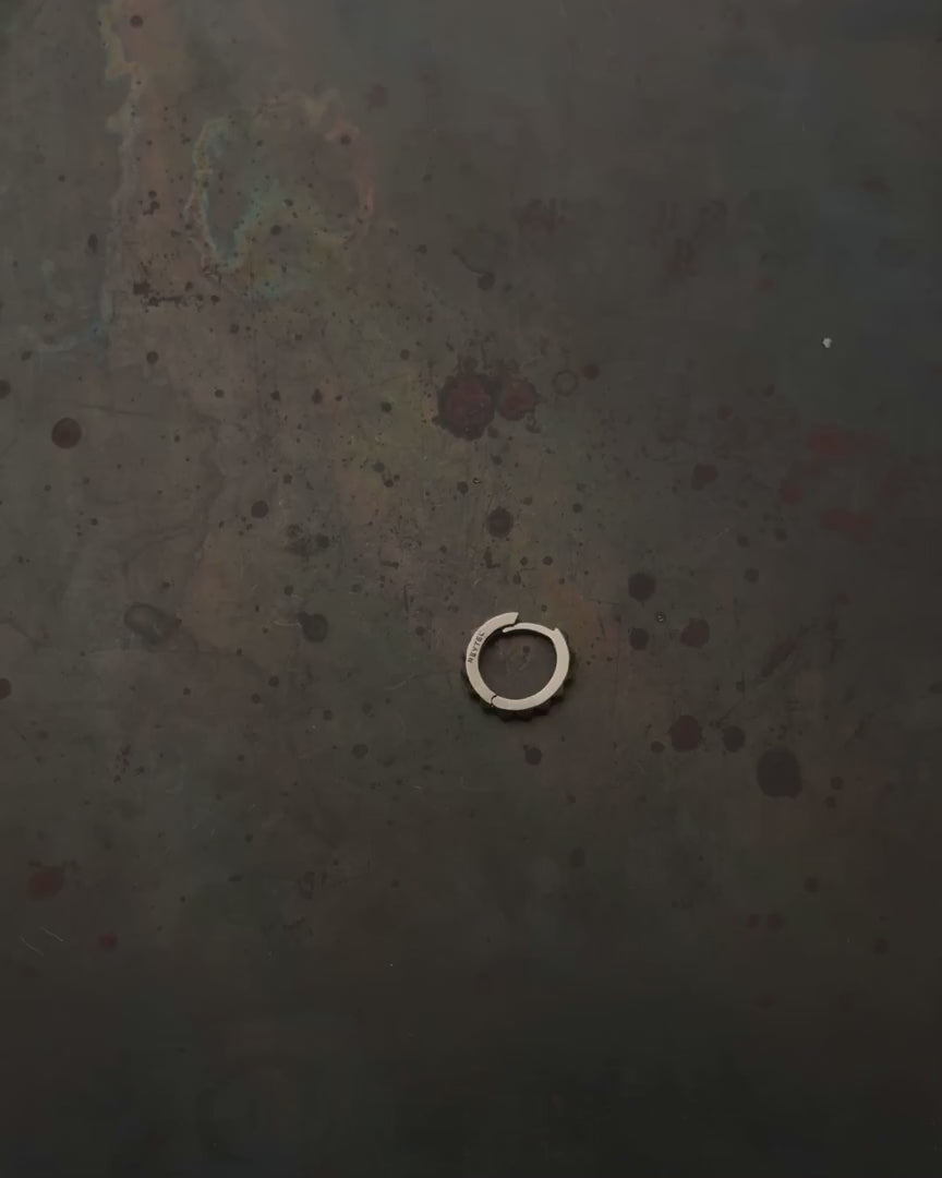 14k white gold single earring HARD