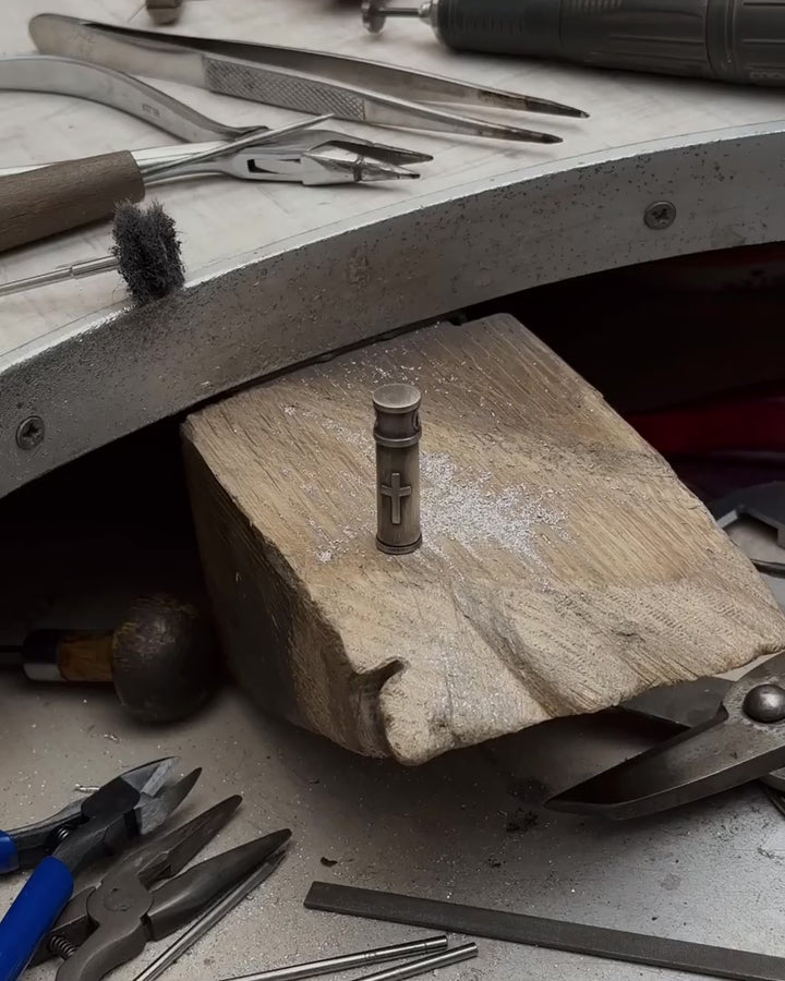 Silver pendant RELIQUARY WITH THE CROSS