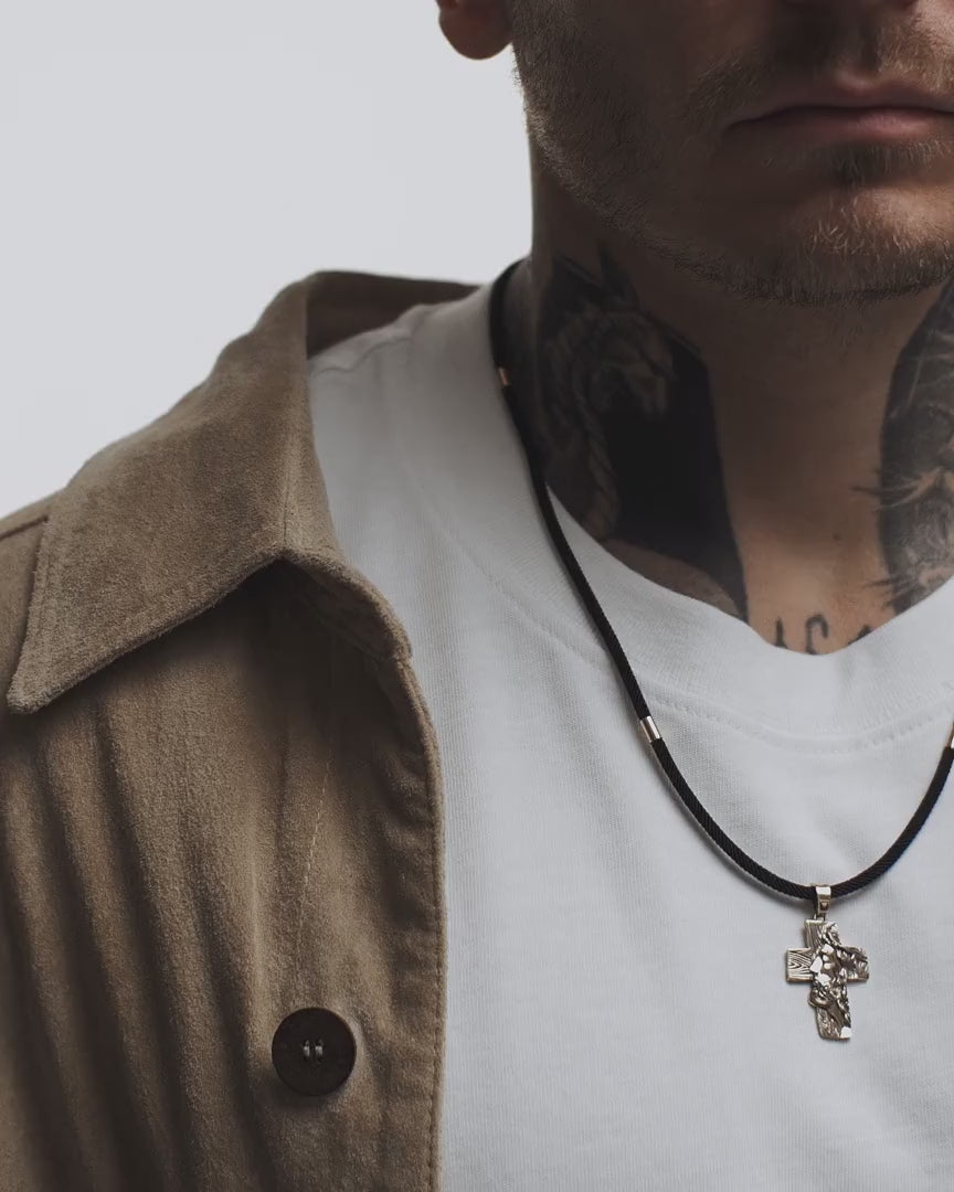 Seam cord with 14k rose gold inserts