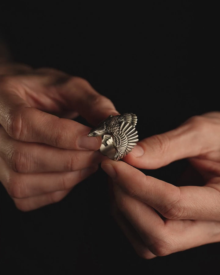 THE EAGLE silver ring