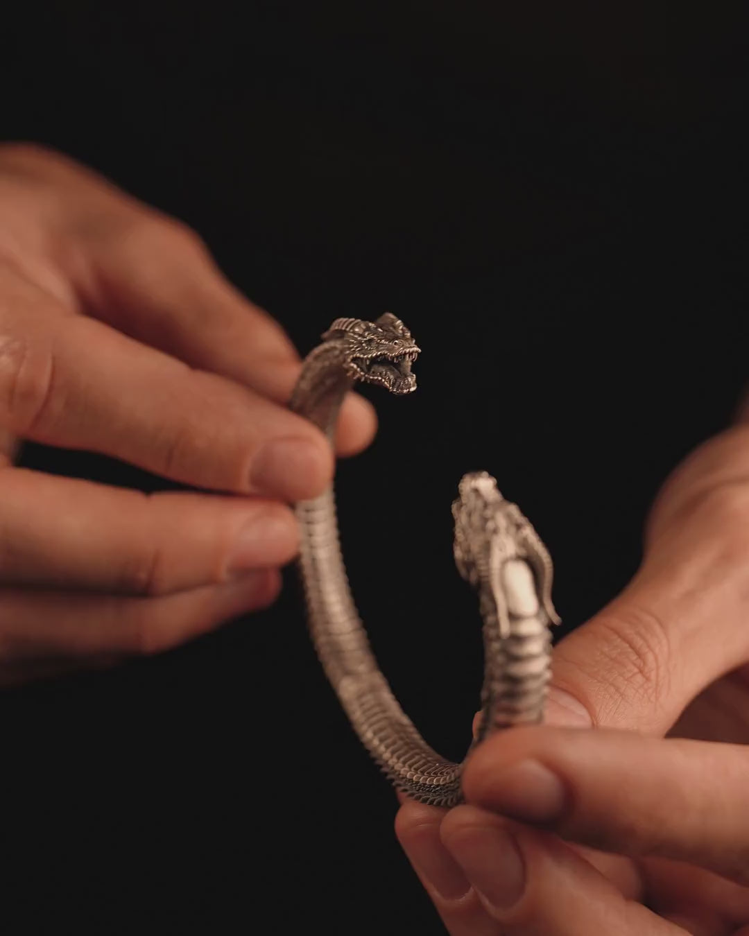 Silver bangle KAMPF DER DRACHEN