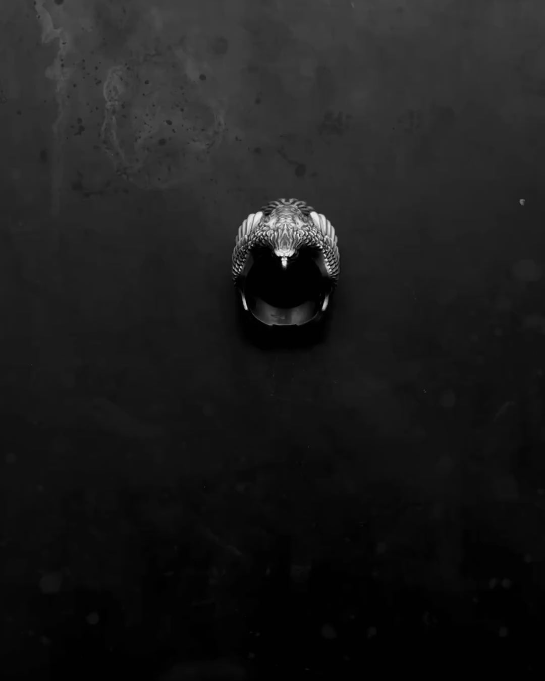 THE EAGLE silver ring