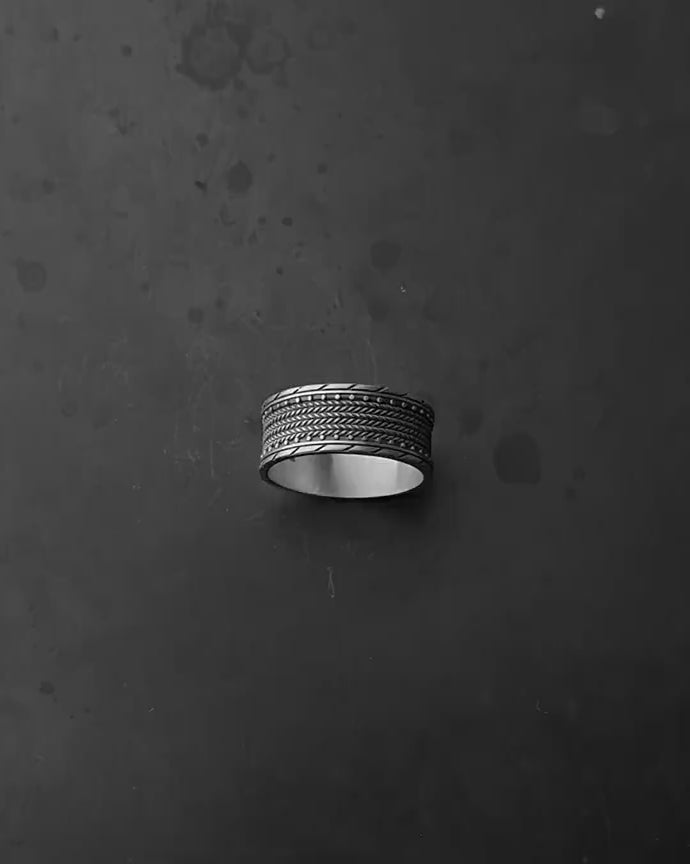 Anillo de plata TEXTURIZADO