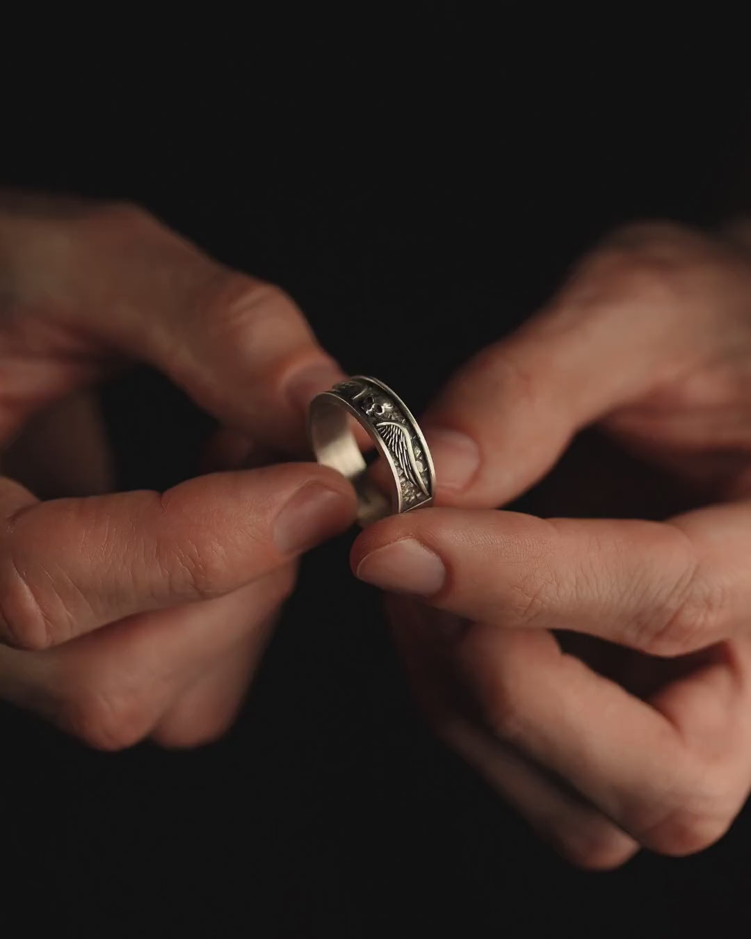 VICTORIA SUPER MORTEM silver ring