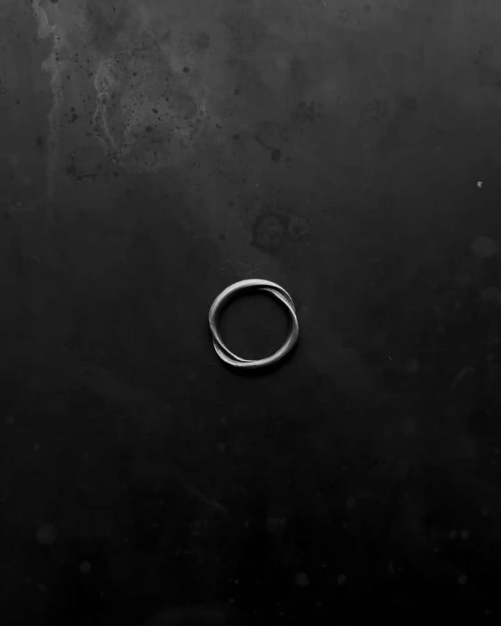 Silver ring LOOPER