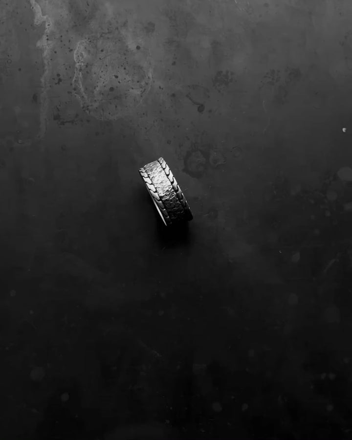 THE ROAD Silver Ring