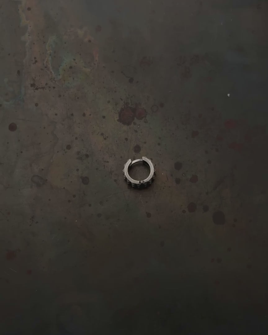 Silver single - earring BOOM