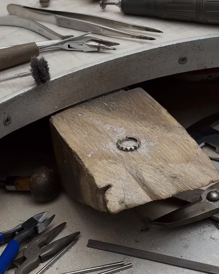 Silver single - earring HARD