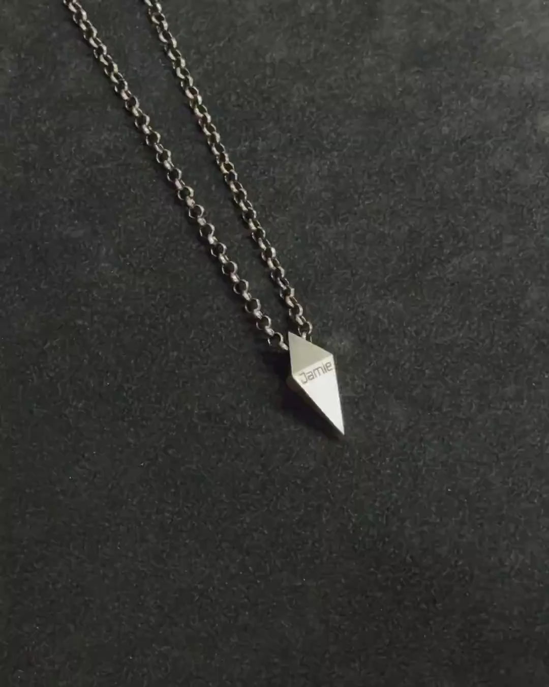 Silver pendant on a chain TEEMANT