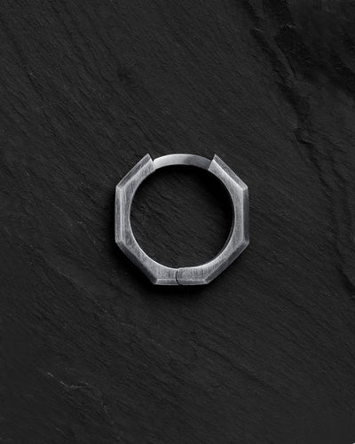 Orecchino singolo in argento BRUTALE