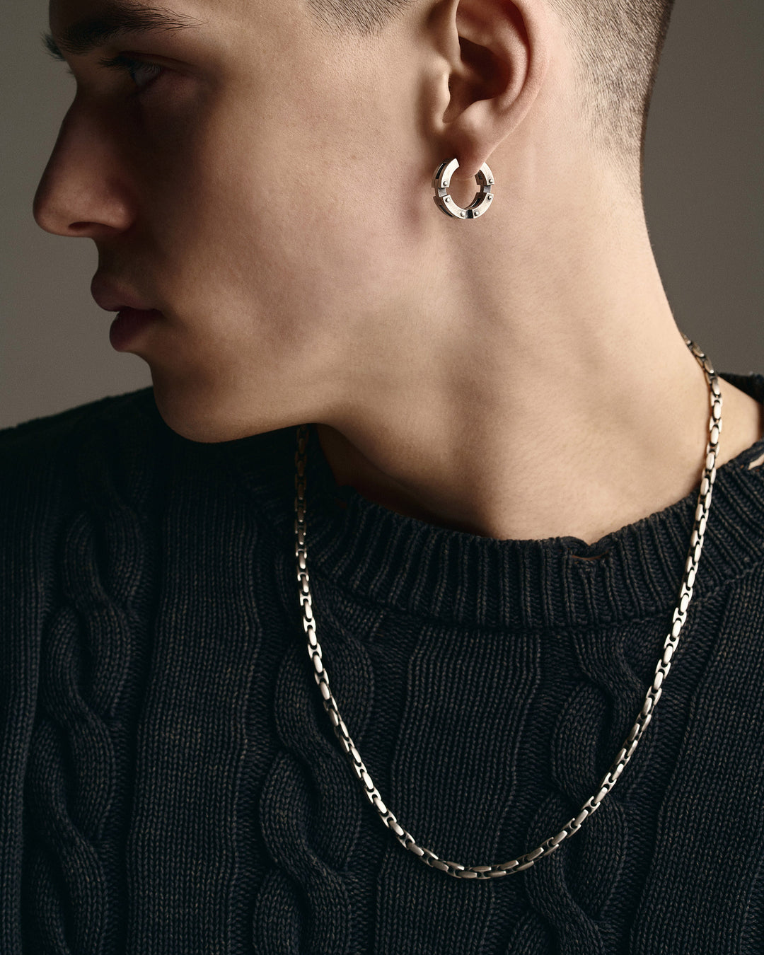 Boucle d'oreille unique en argent SONRAI