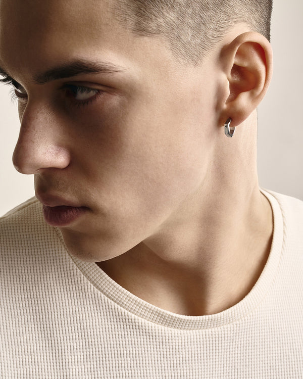 Boucle d'oreille simple en or blanc 14 carats EDGES