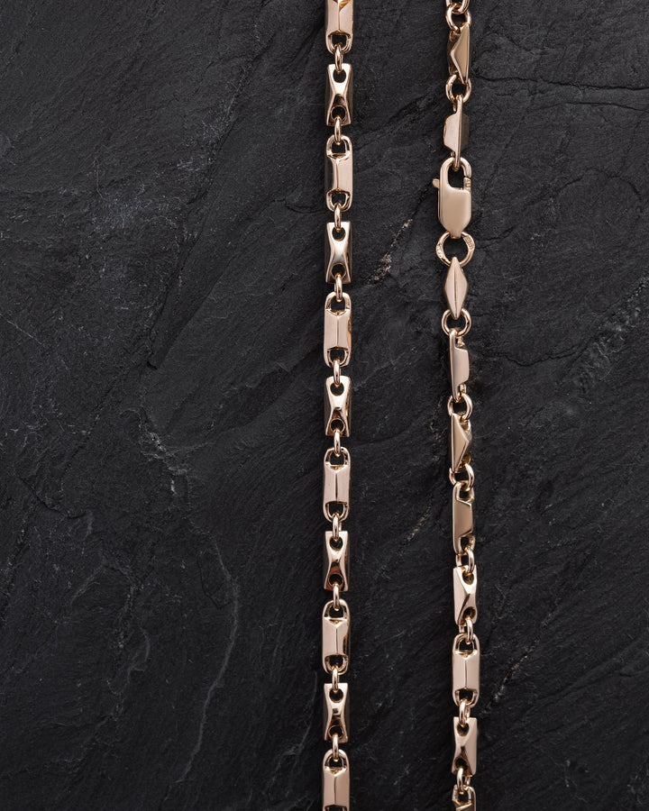 835f4dc594229170ce4dff985b5dc175