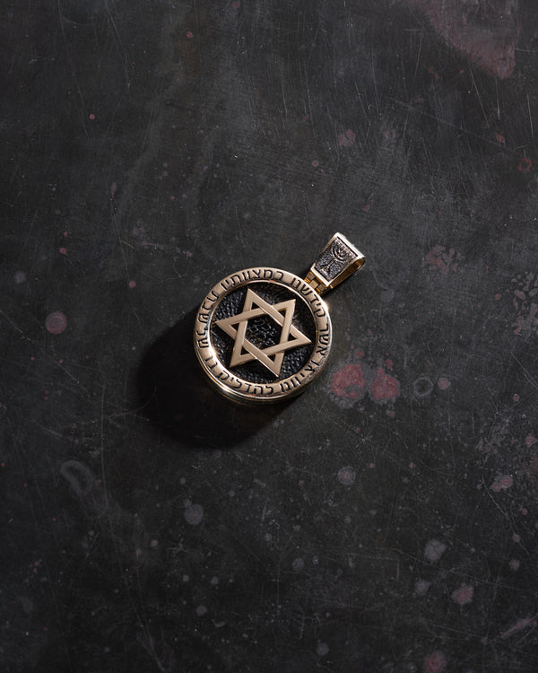 702bb3b064d8a98c72e7c64ab195b95c