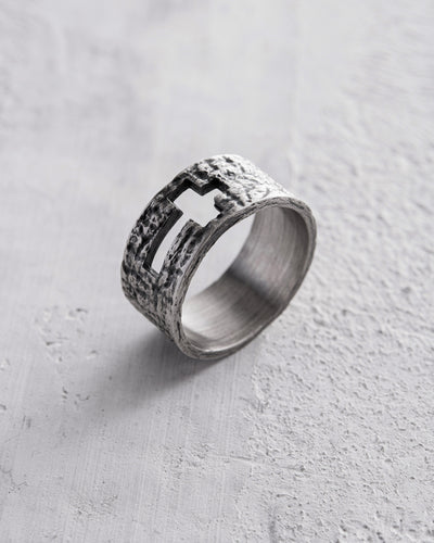 b13741d50f3f5833079a9ea21f4bd18e