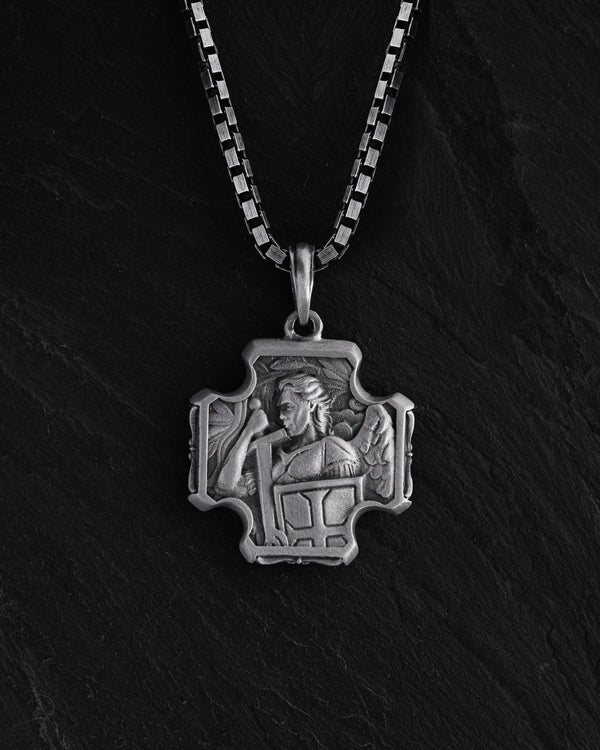 fb88695b3c8bb371c3ed3f906e331638