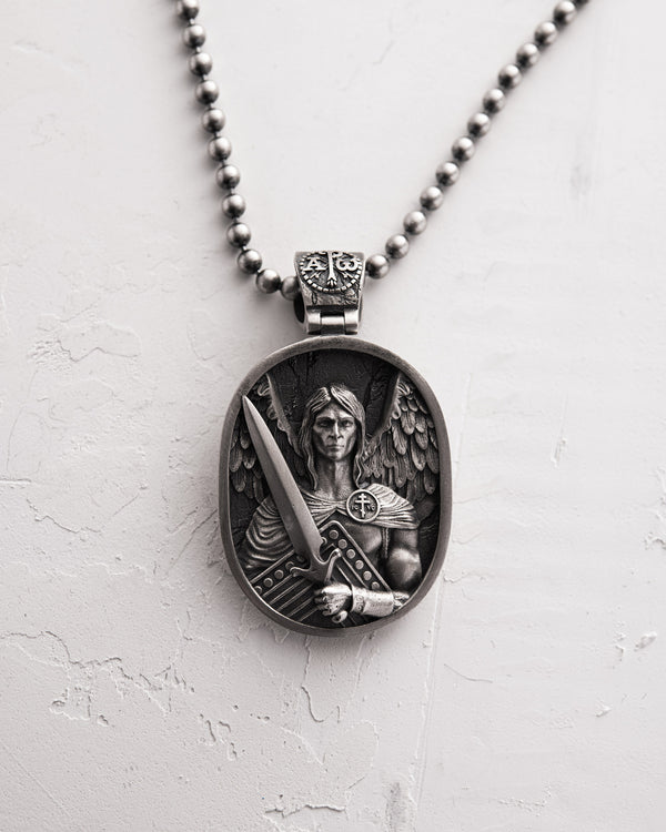 Pendentif en argent ST. ARCHANGE MICHEL