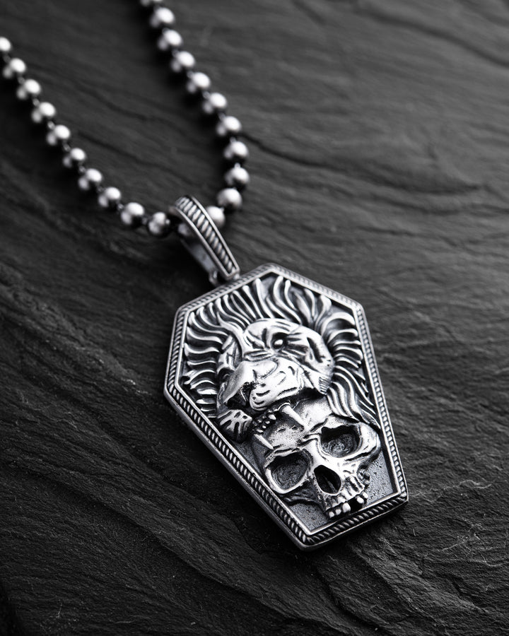 MEMENTO MORI silver pendant
