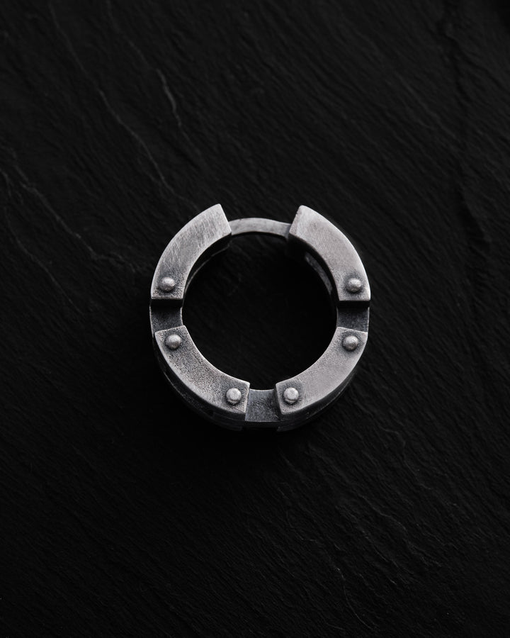 Boucle d'oreille unique en argent SONRAI