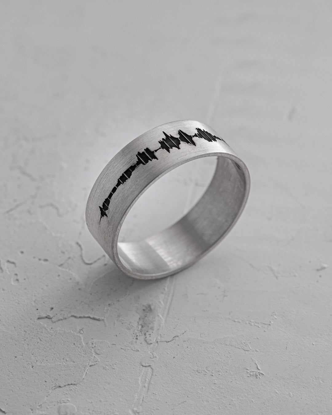 Bague en argent GRAVURE D'ONDES SONORES