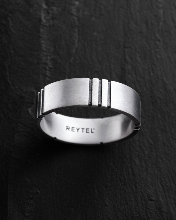 Silver ring EINFALDUR