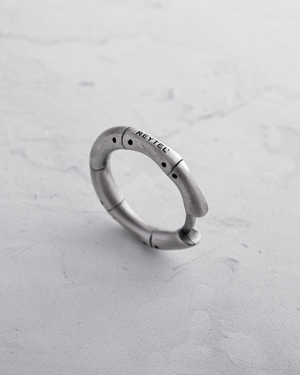 Silver single earring TRIN