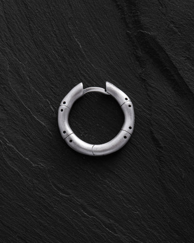 Silver single earring TRIN