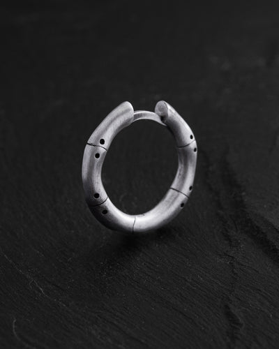 Silver single earring TRIN