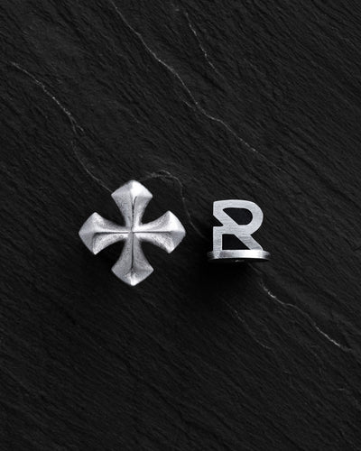 Silver single earring CROSS PATTÉE