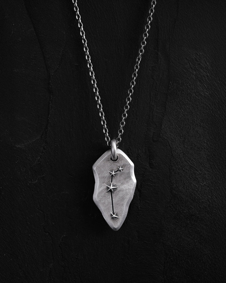 Pendentif en argent CONSTELLATION BÉLIER sur une chaîne