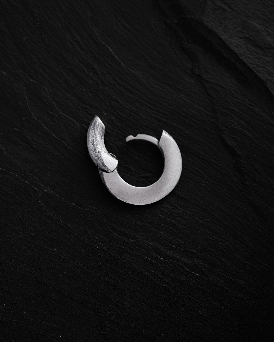 Silver earring - ring RELEASE