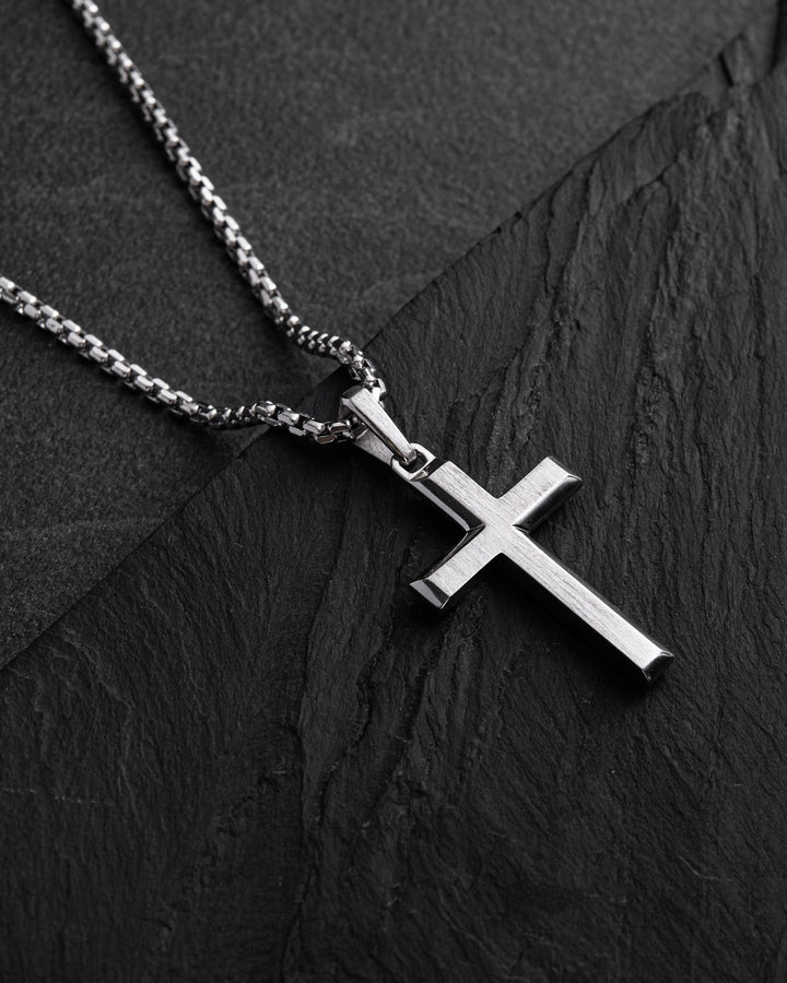 Croix REDEEMER en or blanc 14 carats