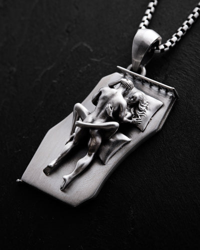 Silver pendant IN BED