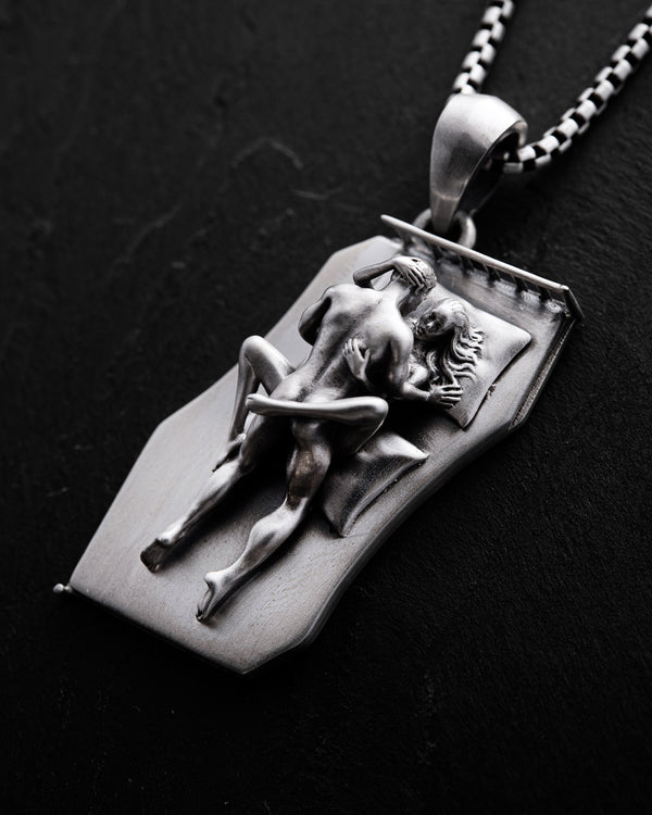 Silver pendant IN BED