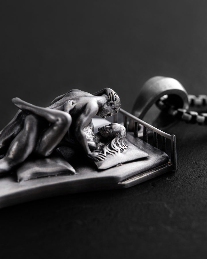Silver pendant IN BED