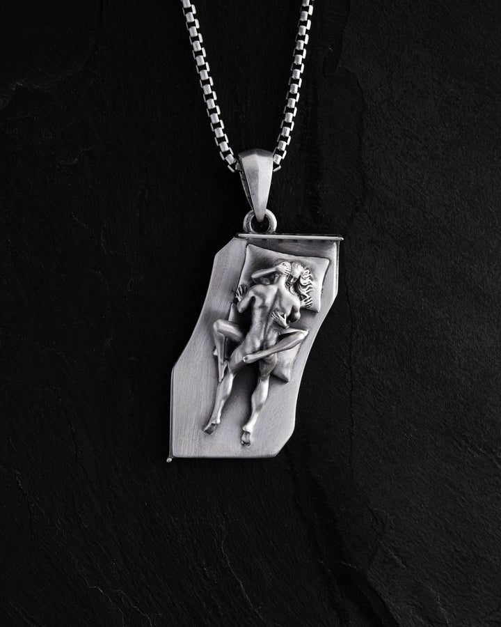 Silver pendant IN BED