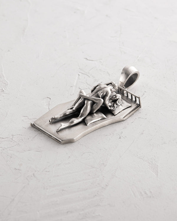 Silver pendant IN BED