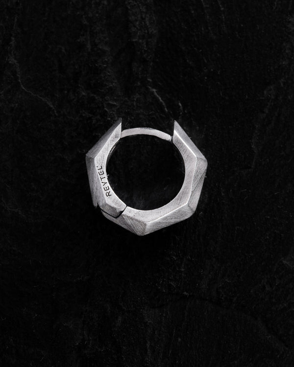 Orecchino singolo in argento FACETS