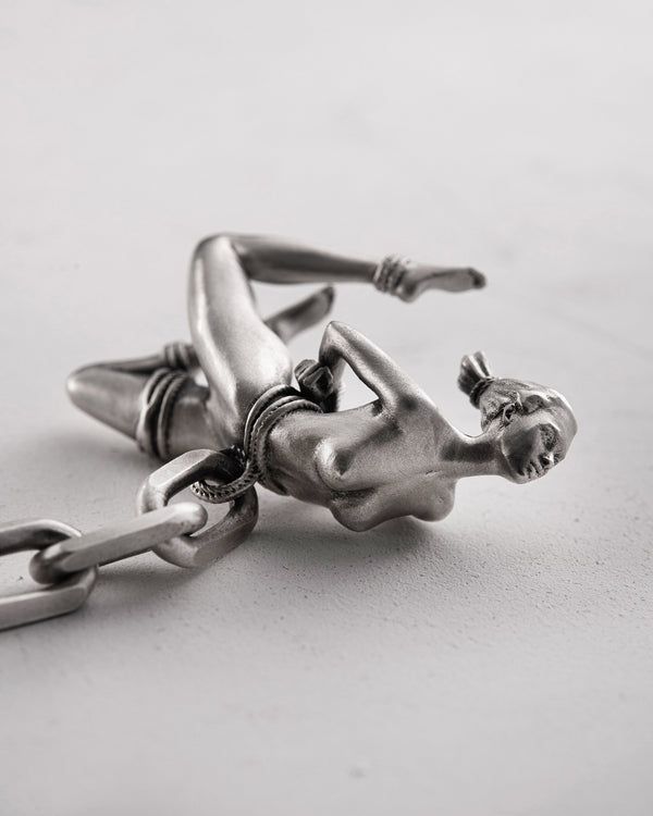 Silver keychain SHIBARI – INVERTED SUSPENSION