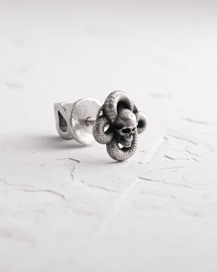 Silver single earring MORTE SERPENS