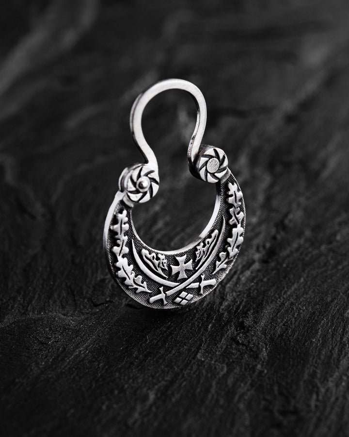 Silver monoearring SABERS