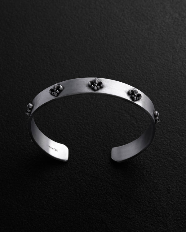 Silver bangle FLEUR DE LIS